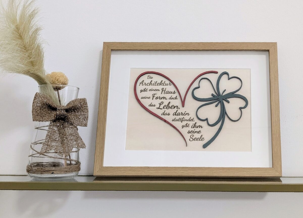 Bild mit eingraviertem Spruch und Glückssymbol – Bild 5