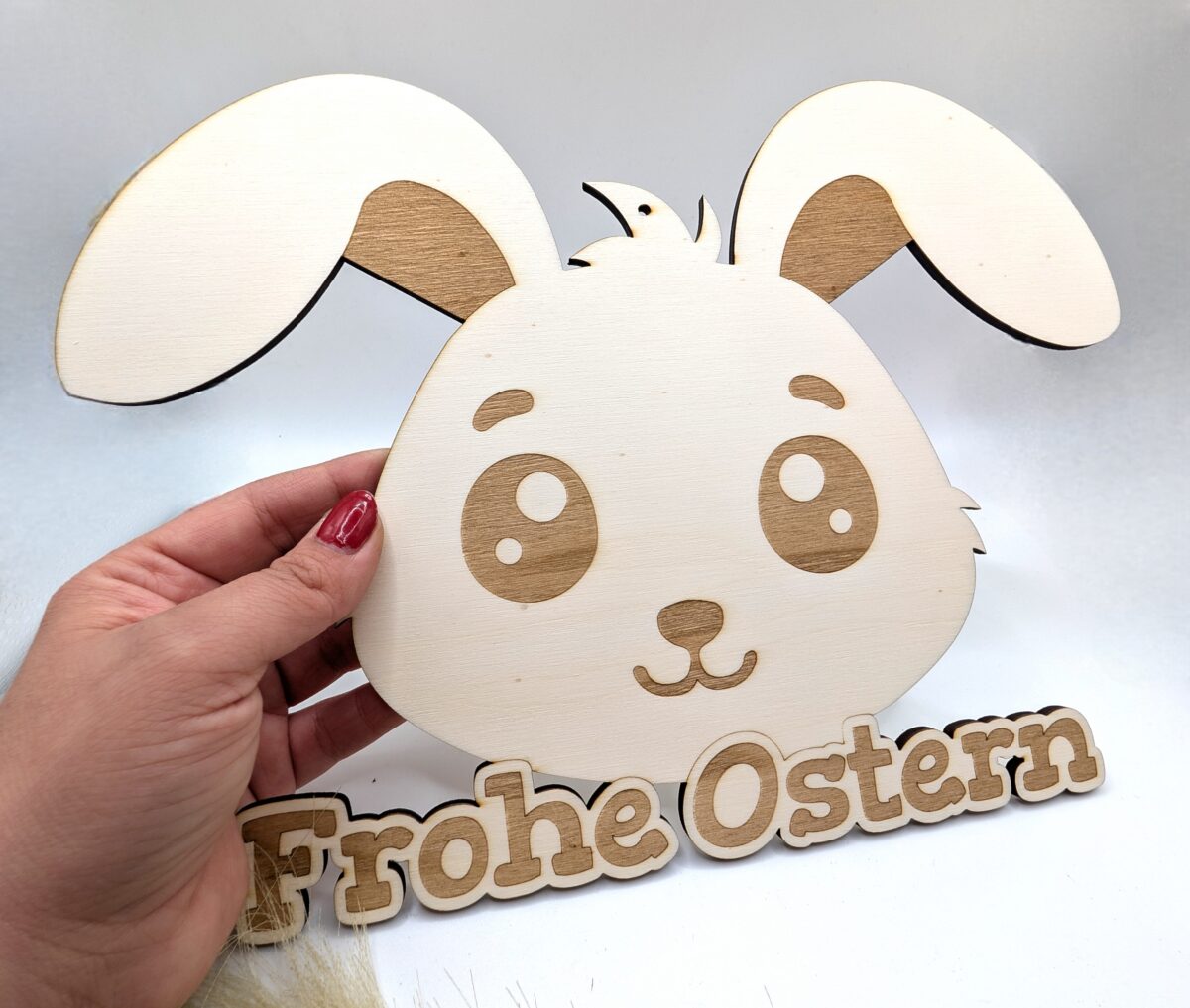 Holzanhänger Hasenkopf mit Gesicht – Bild 4