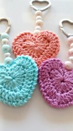 Schlüsselanhänger mit gehäkeltem Herz – Bild 3