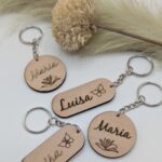 Personalisierte Holz-Schlüsselanhänger mit Gravur