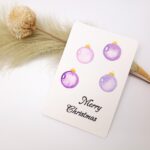 Handgemalte Weihnachtskarte Aquarell – Lila Christbaumkugeln – Merry Christmas, Postkarte