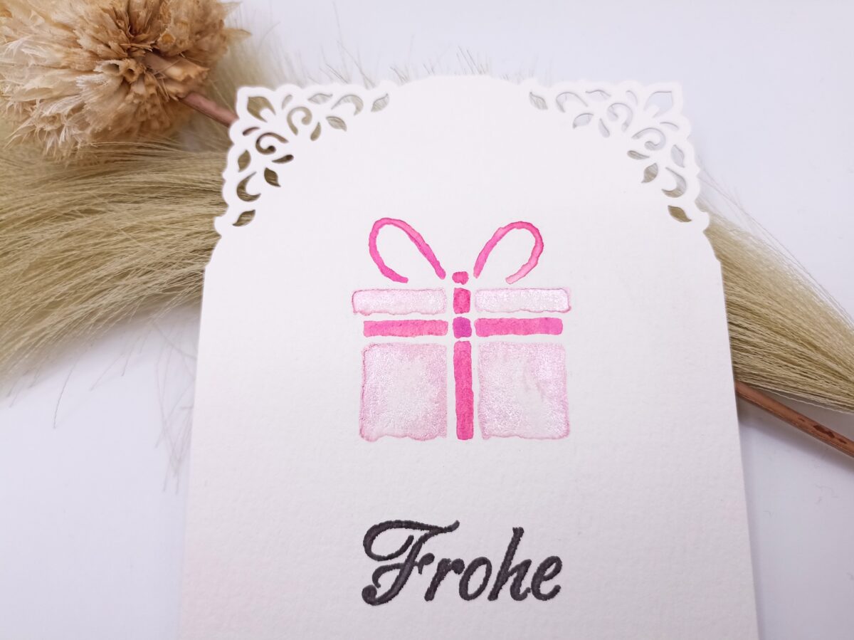 Handgemalte Weihnachtskarte Aquarell Metallic – Postkarte - Geschenk-Paket Motiv mit Zierkante – Frohe Weihnachten – Bild 3