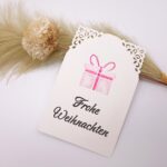 Handgemalte Weihnachtskarte Aquarell Metallic – Postkarte - Geschenk-Paket Motiv mit Zierkante – Frohe Weihnachten