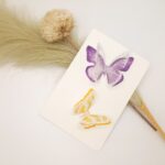 Handgemalte Aquarellkarte mit 3D-Schmetterlingen – Lila & Gelb – Postkarte - Kunstkarte Unikat – Bild 4