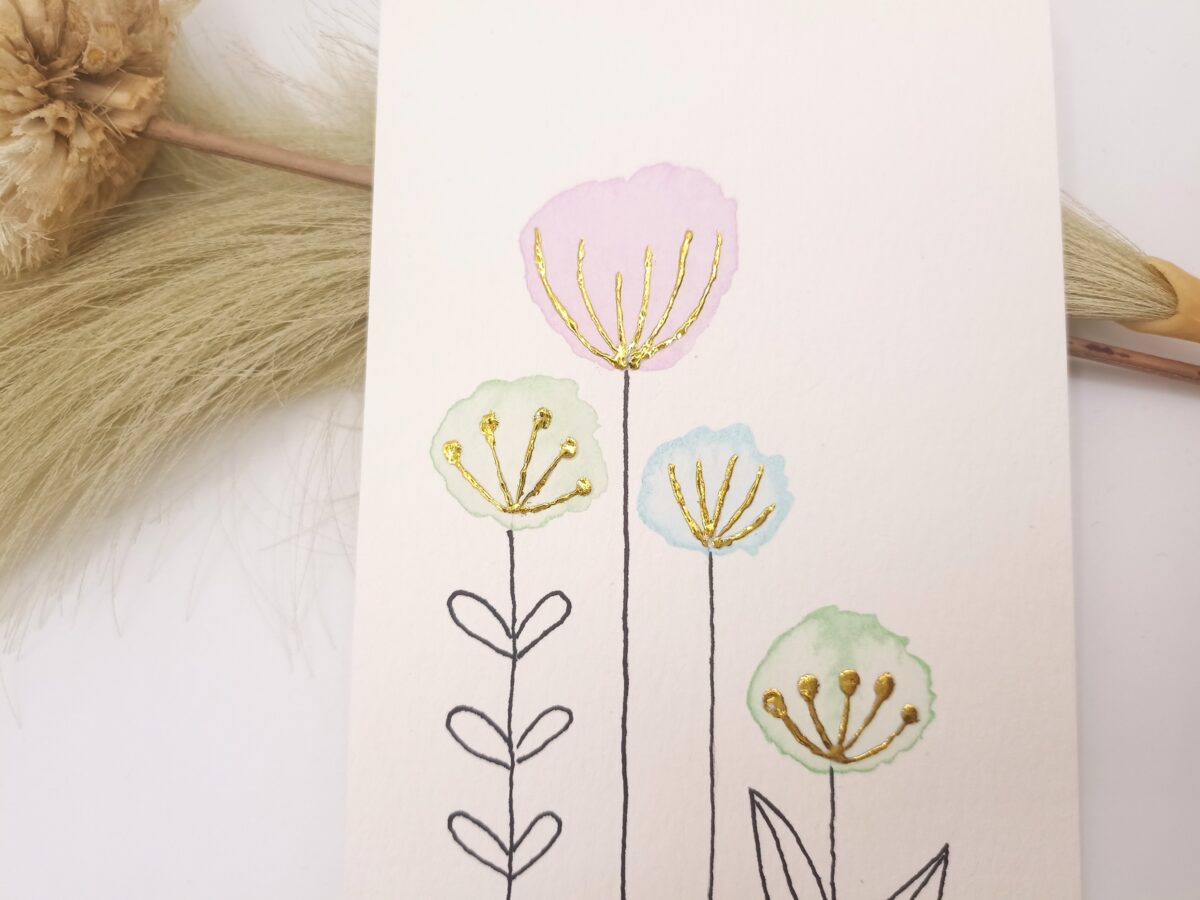 Handgemalte Aquarellkarte mit Goldfolie – Postkarte - Blumenmotiv Pastell – Einzigartige Grußkarte Unikat – Bild 3