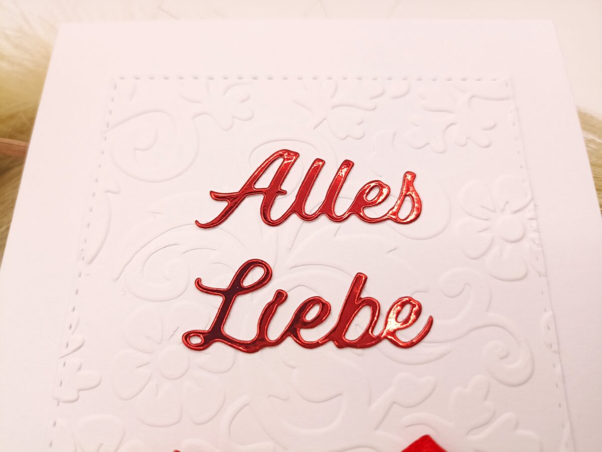 Handgemachte Karte „Alles Liebe“ – Weiß Rot – mit Schleife und Prägung – elegante Grußkarte für Geburtstag, Hochzeit oder besondere Anlässe – Bild 3