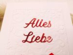 Handgemachte Karte „Alles Liebe“ – Weiß Rot – mit Schleife und Prägung – elegante Grußkarte für Geburtstag, Hochzeit oder besondere Anlässe – Bild 3