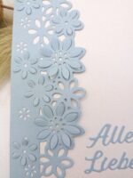 Handgemachte Karte „Alles Liebe“ – Blumenmotiv – hellblau – Grußkarte für Geburtstag, Hochzeit, Dankeschön oder Glückwünsche, Klappkarte – Bild 3